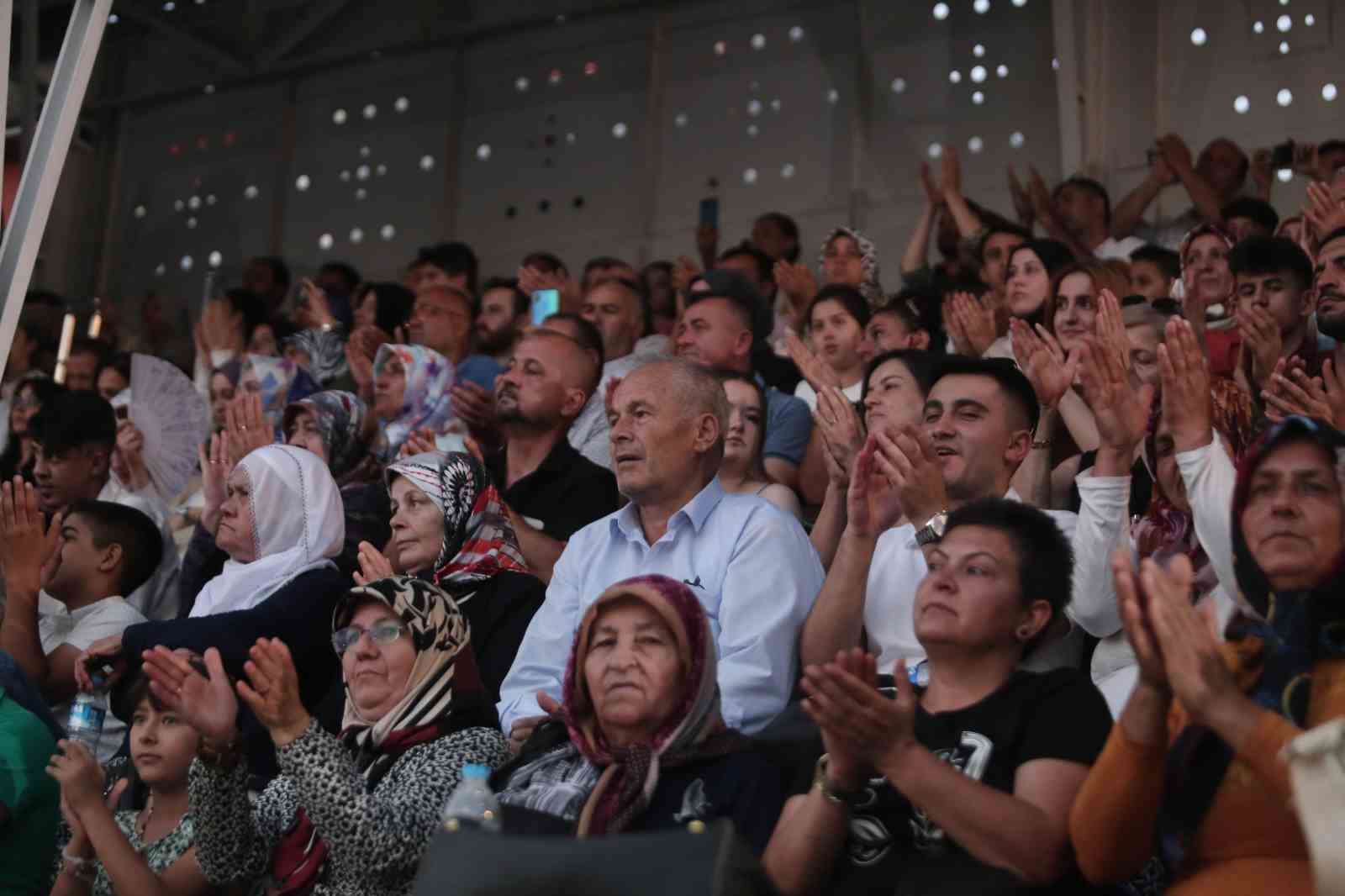 Işıklar Jandarma Meslek Yüksekokulu 402 öğrencisini törenle mezun etti