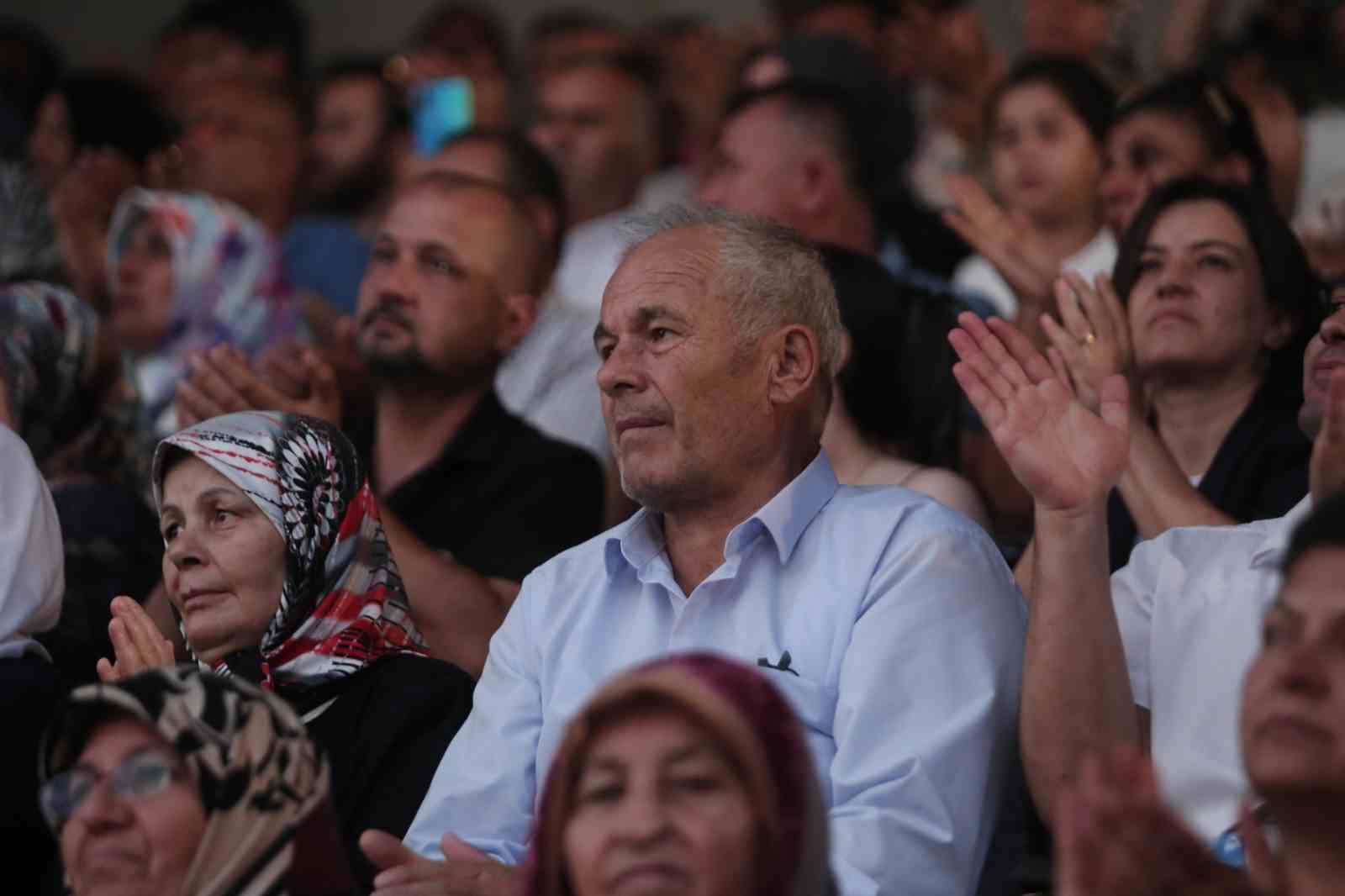 Işıklar Jandarma Meslek Yüksekokulu 402 öğrencisini törenle mezun etti