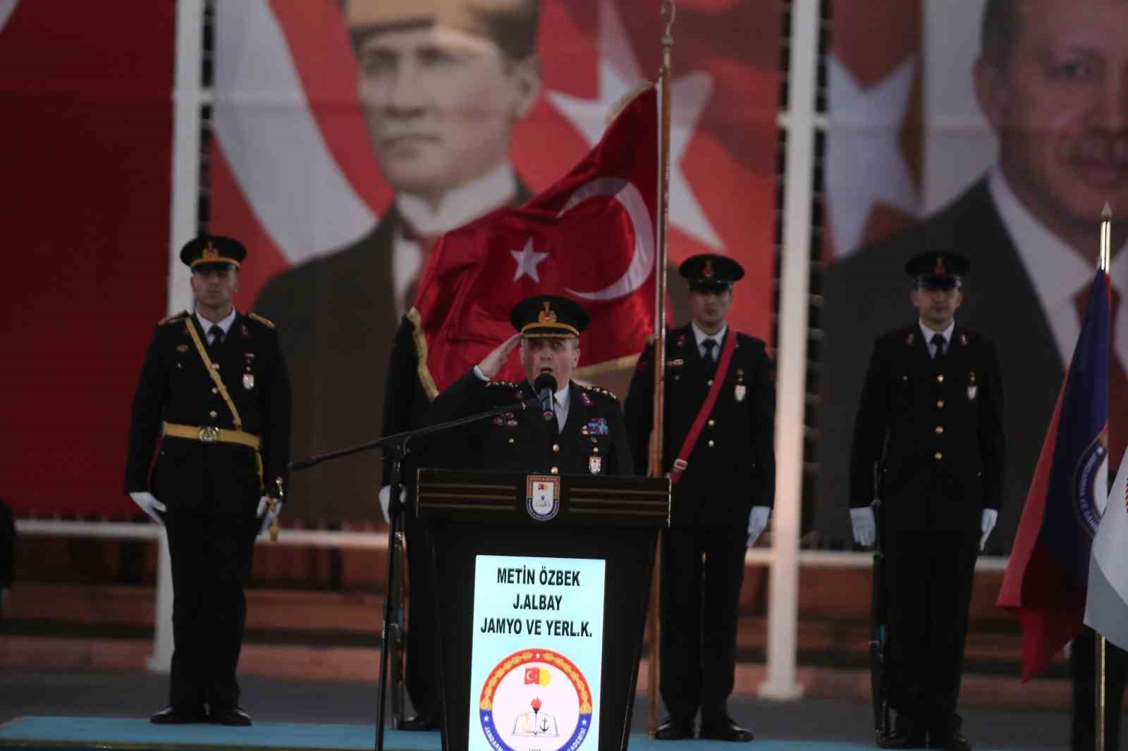 Işıklar Jandarma Meslek Yüksekokulu 402 öğrencisini törenle mezun etti