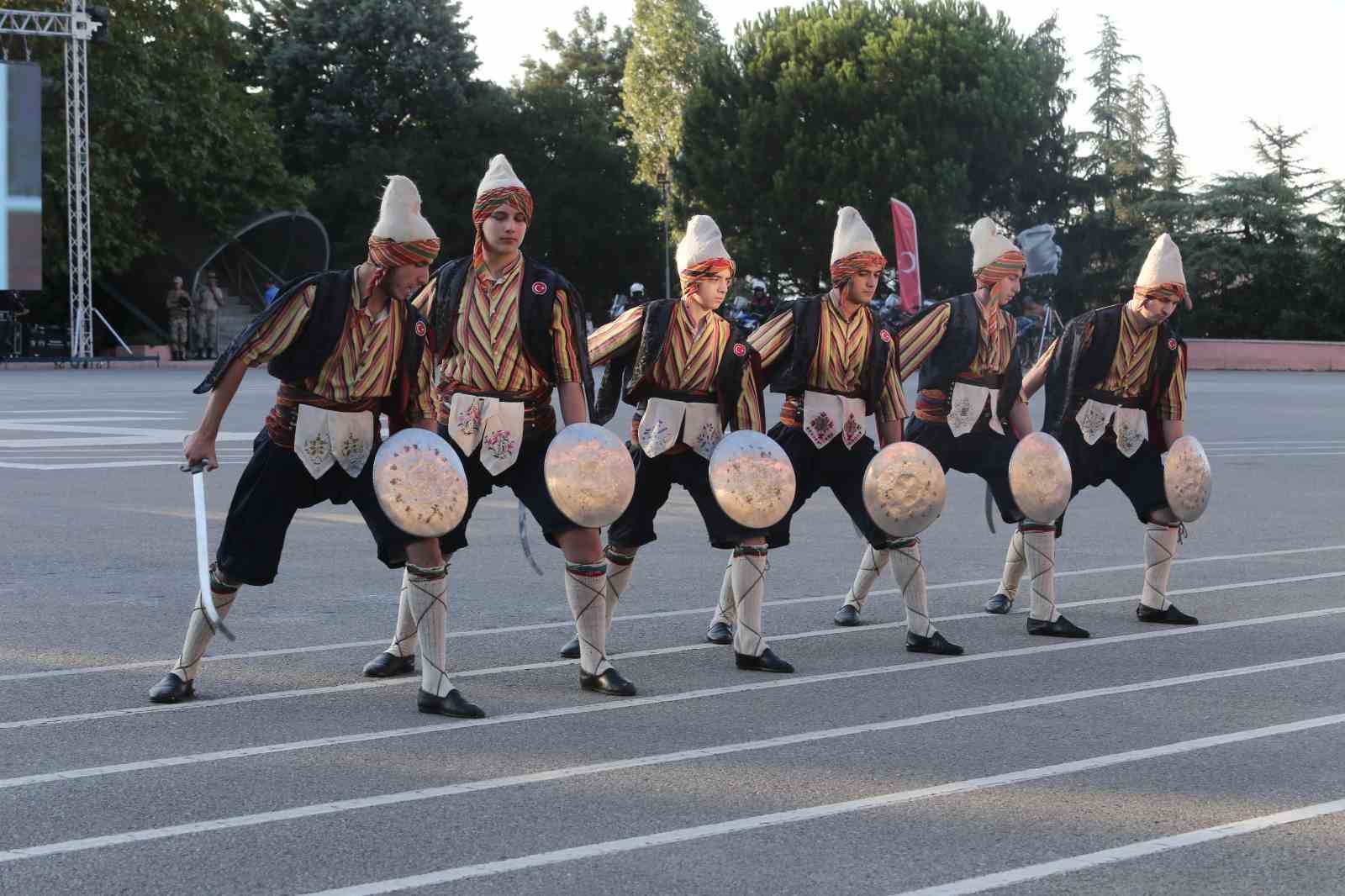 Işıklar Jandarma Meslek Yüksekokulu 402 öğrencisini törenle mezun etti