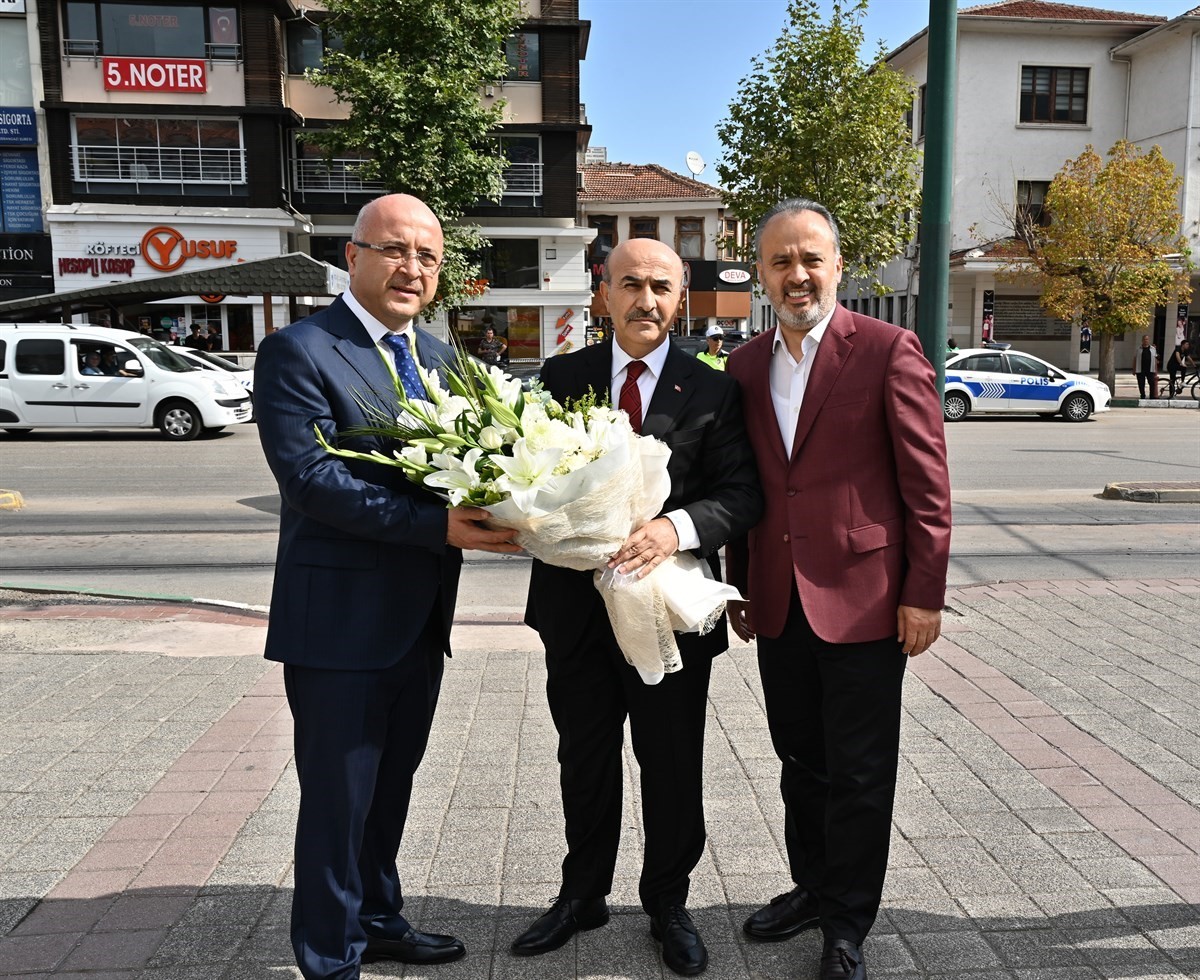 Bursa valisinden örnek hareket