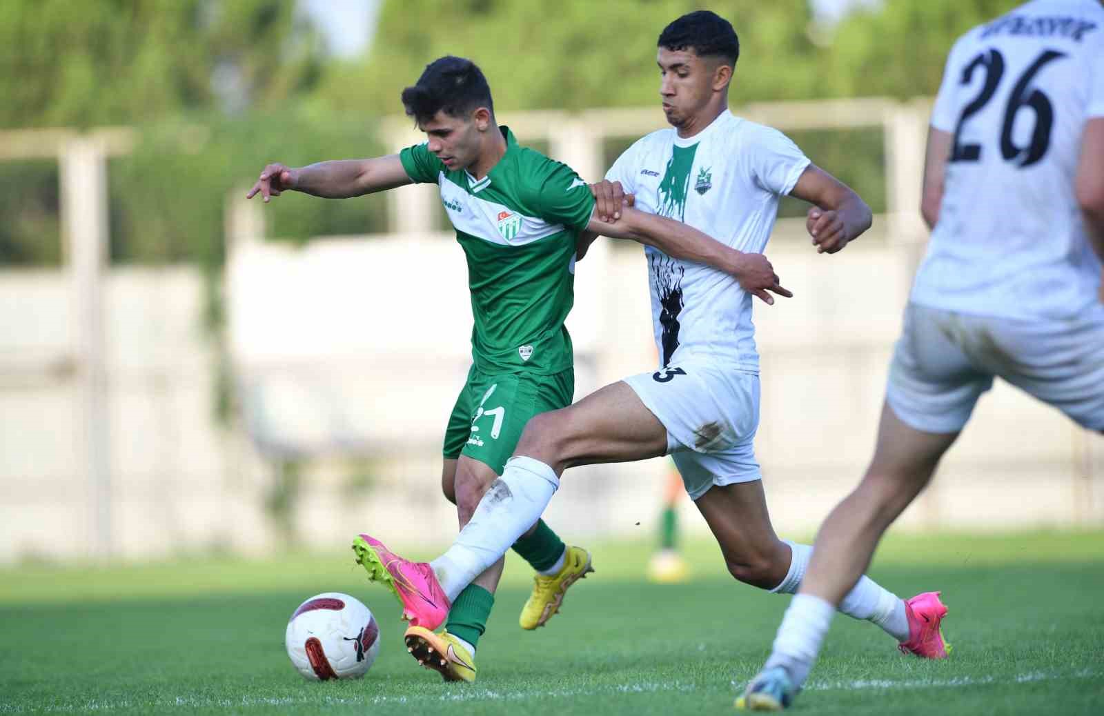 Bursaspor hazırlık maçında İnegöl Kafkasspor’u 1-0 yendi