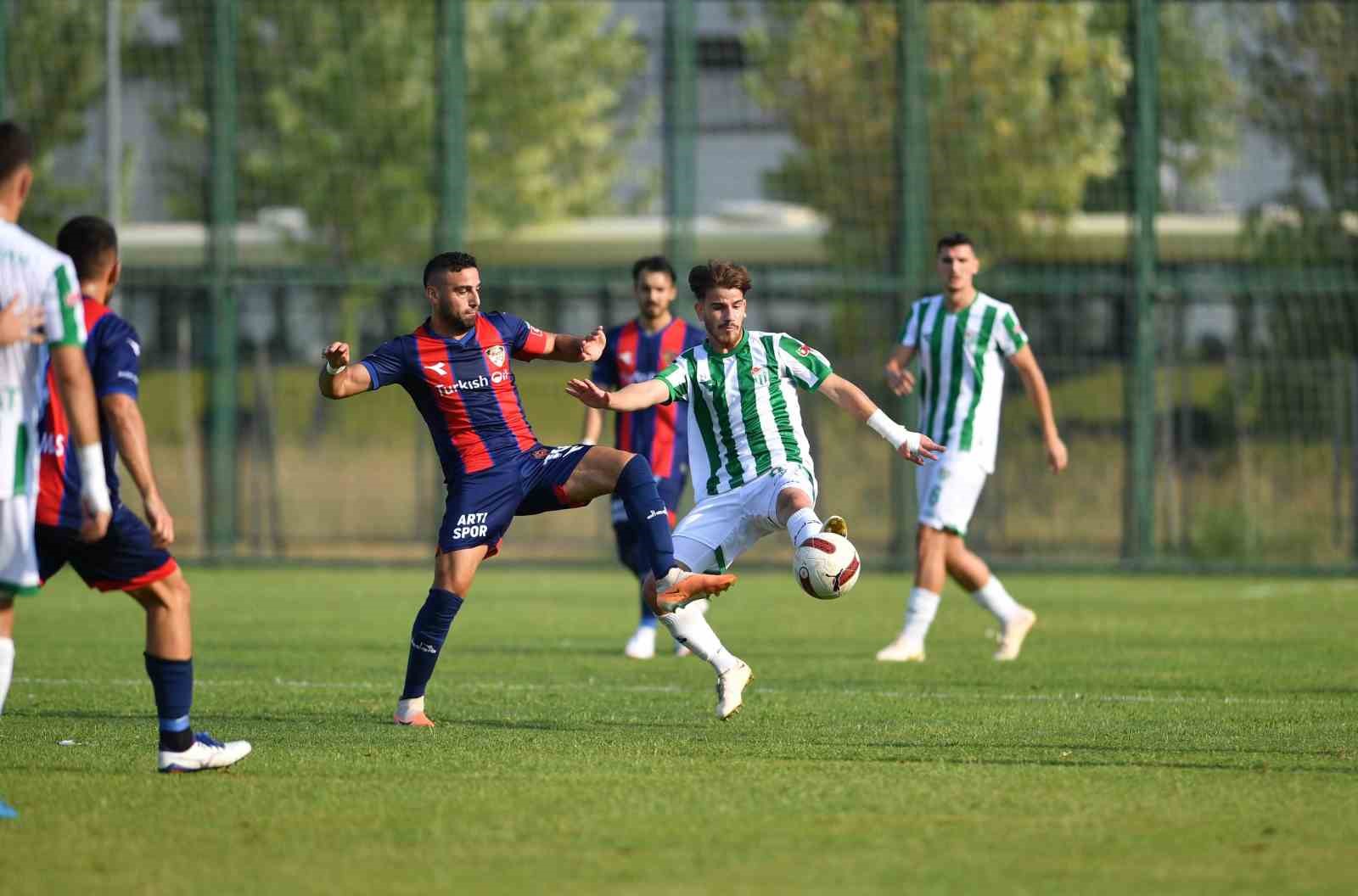 TFF 2. Lig: Bursaspor: 1 - Yeni Mersin İdman Yurdu: 1