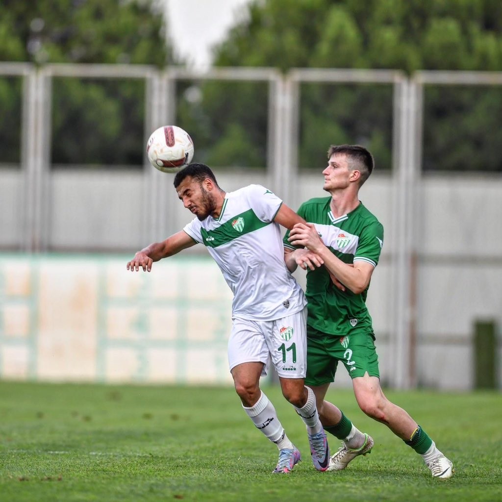 Bursaspor kendi arasında maç yaptı