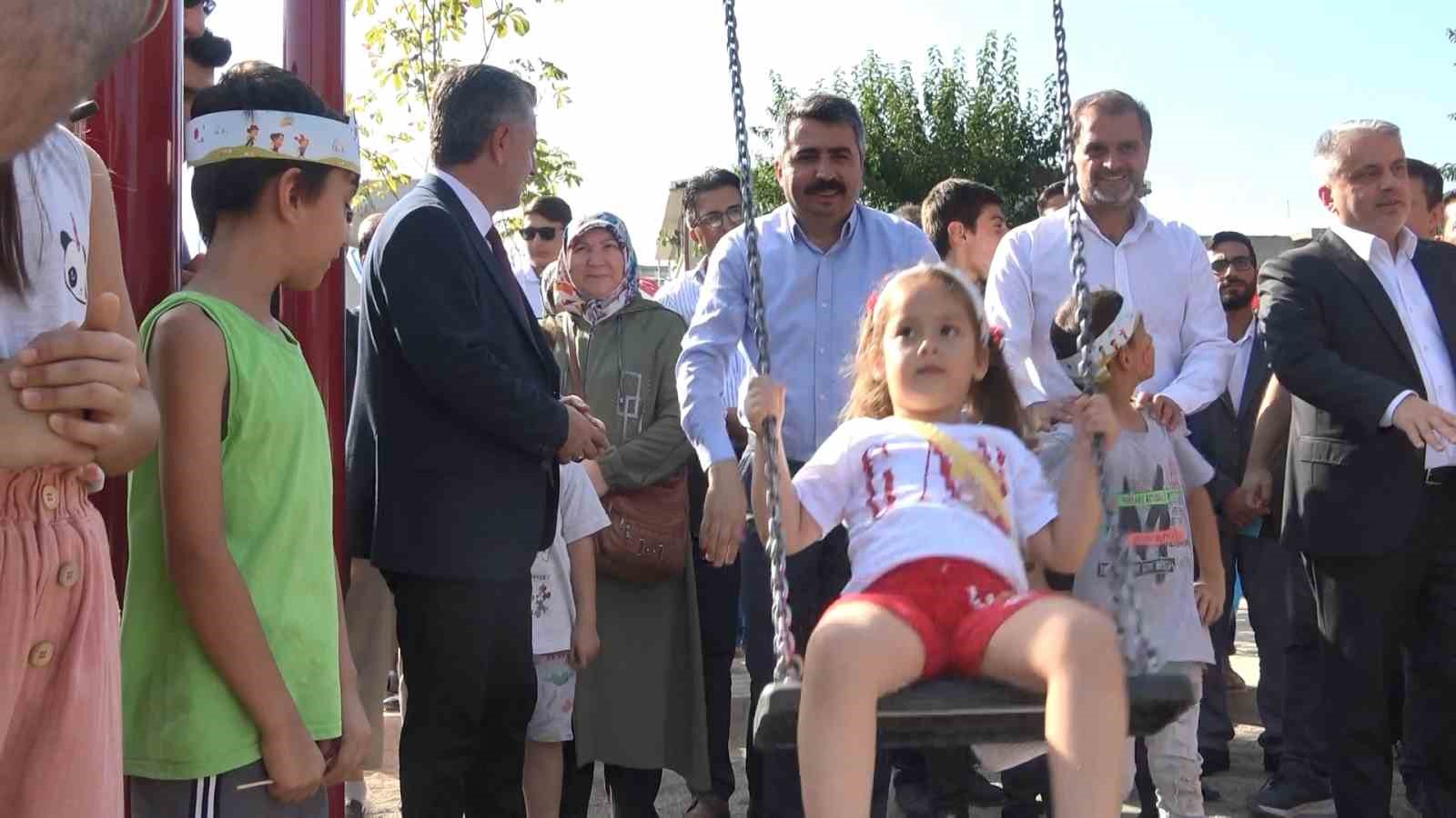 Yıldırım’da Ayçiçeği Çocuk Parkı törenle hizmete açıldı