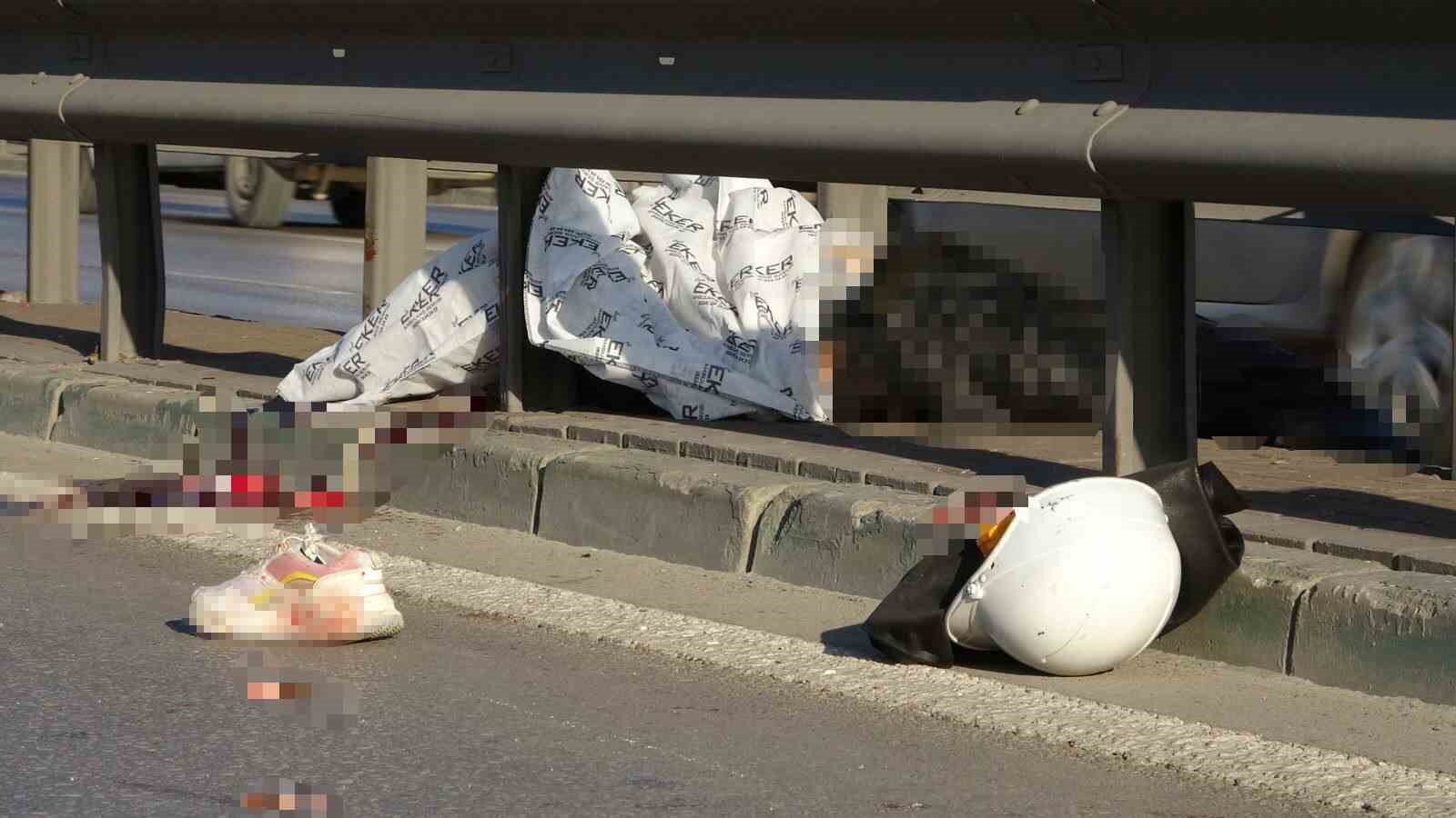 Devrilen motorun sürücüsü bariyerlere çarparak hayatını kaybetti