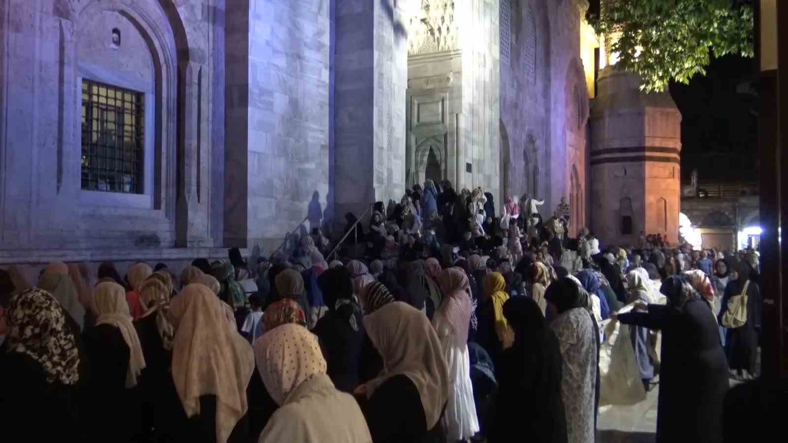 Mevlit Kandili’nde Ulu Cami doldu taştı