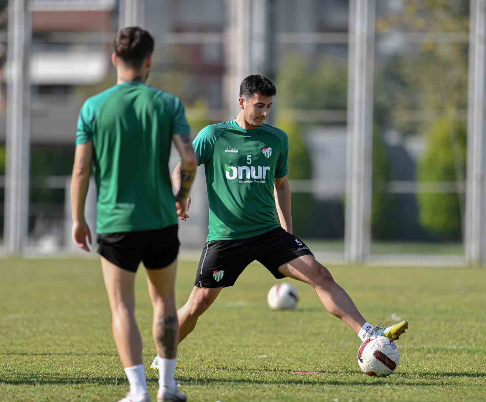 Bursaspor’da Altınordu maçı hazırlıkları tamamlandı