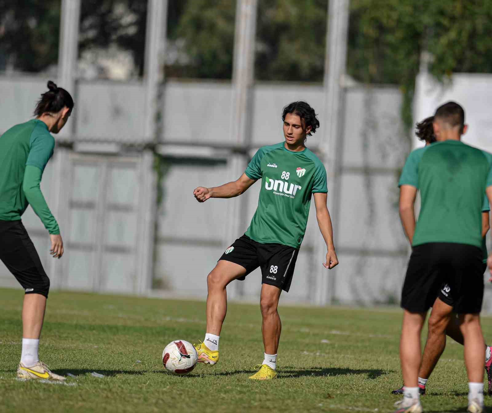 Bursaspor’da Altınordu maçı hazırlıkları tamamlandı