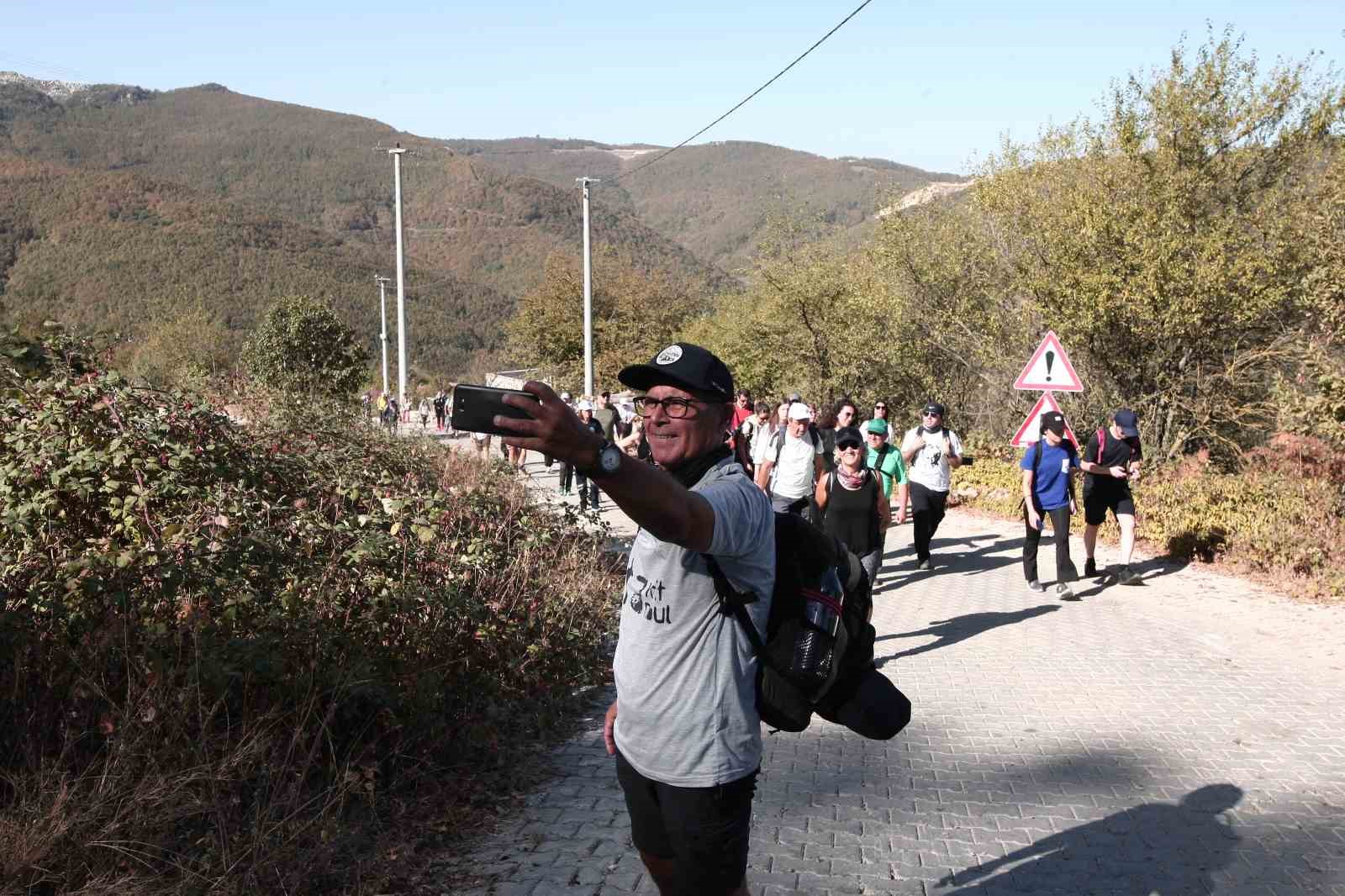 Kalp sağlığı için 7 kilometre yürüdüler