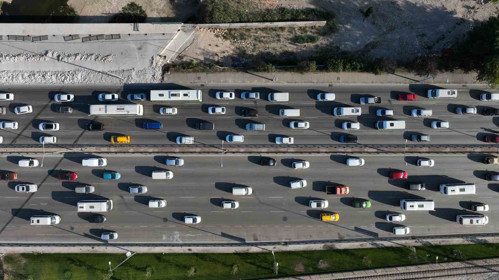 Bursa’da okulların ilk günü trafikte yoğunluk yaşanmadı