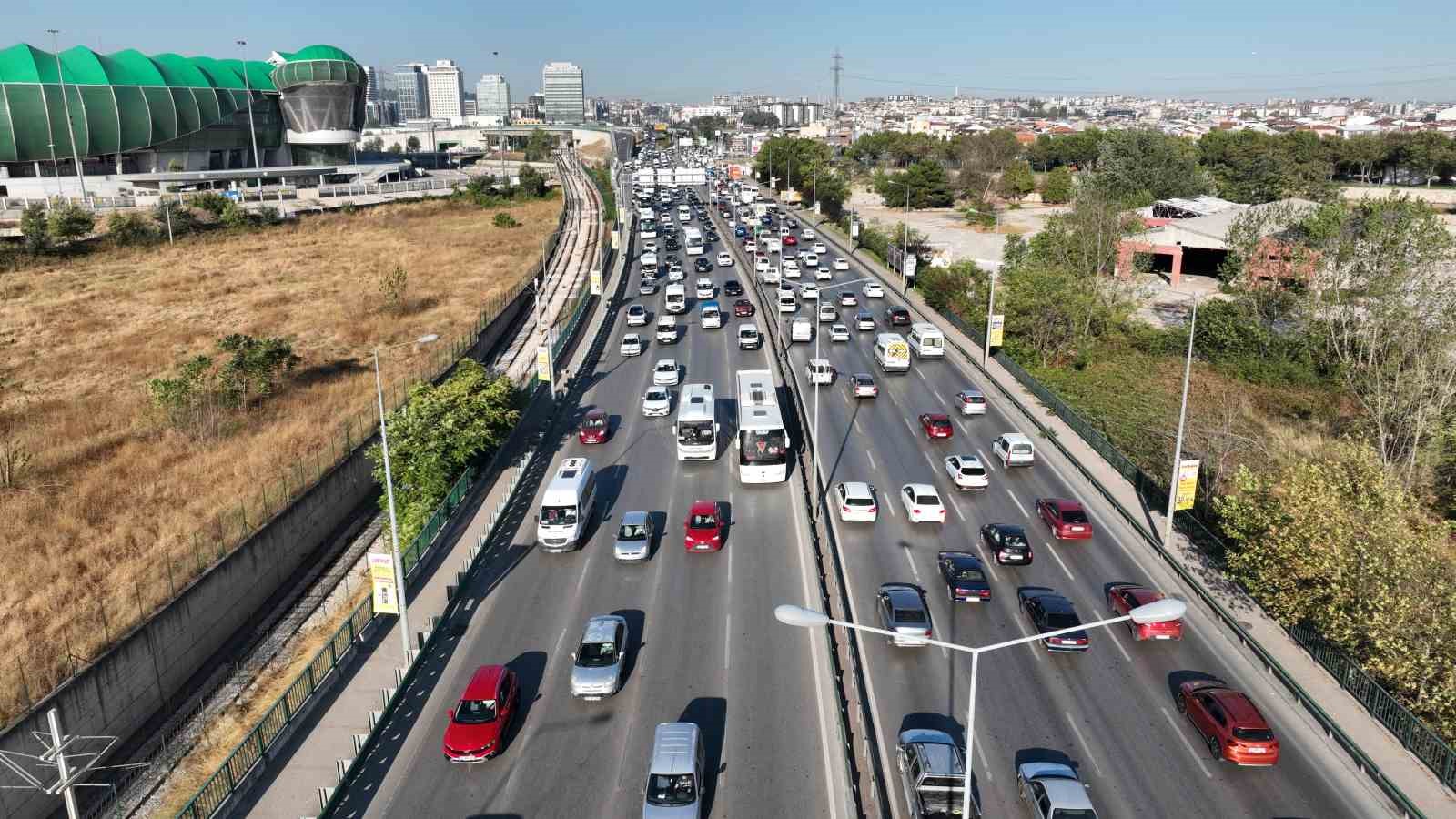 Bursa’da okulların ilk günü trafikte yoğunluk yaşanmadı