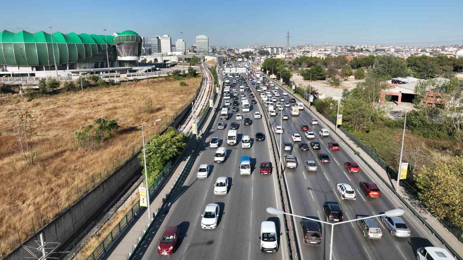 Bursa’da okulların ilk günü trafikte yoğunluk yaşanmadı