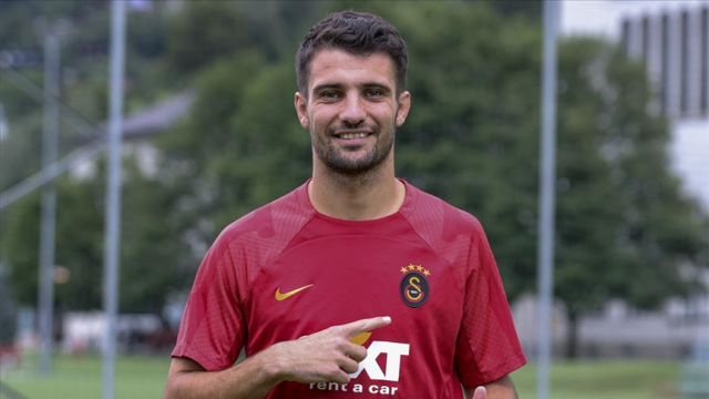 Leo Dubois, Galatasaray'da herkesi canından bezdirdi! Gitmemek için direniyor