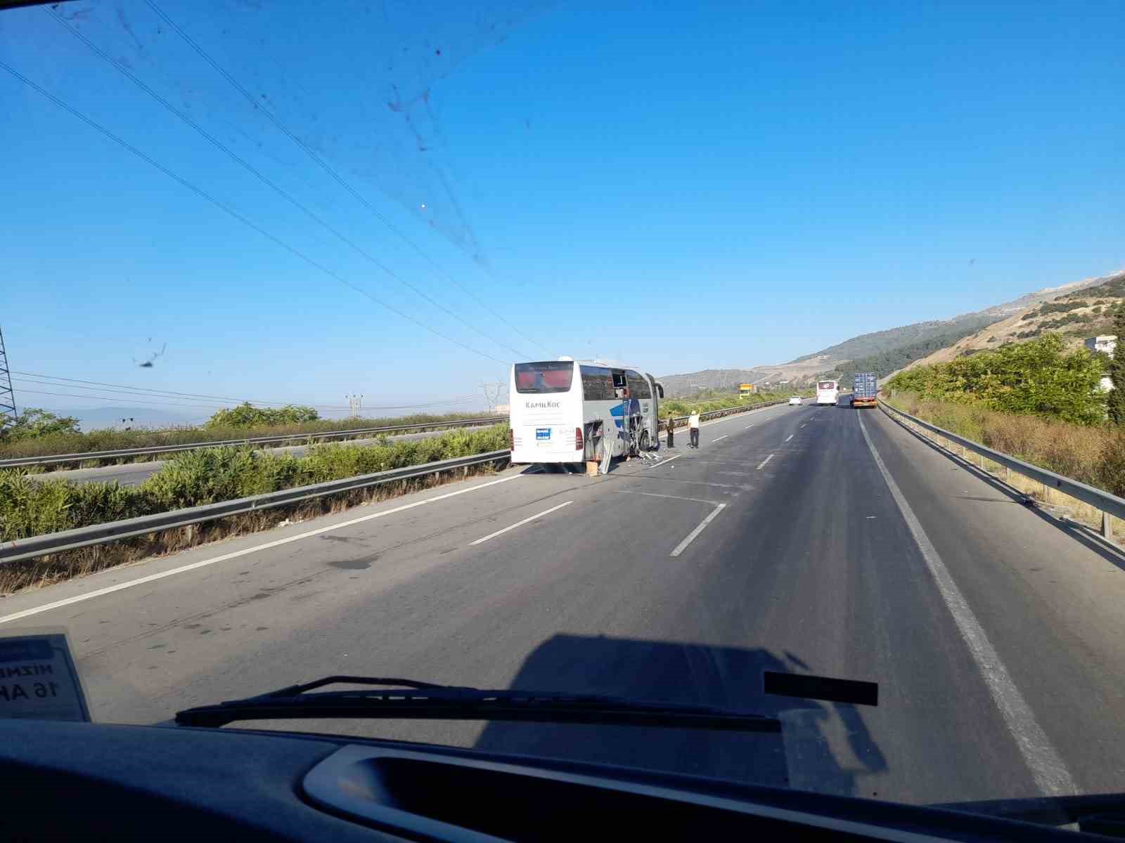 Arıza yapan tıra arkadan gelen tır çarptı : 2 ölü