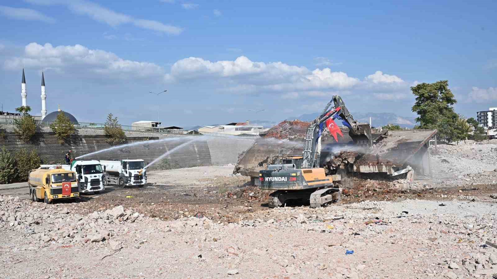 İstanbul Yolu’nda dönüşüm tamam, Altıparmak’ta ilk kazma yıl sonunda