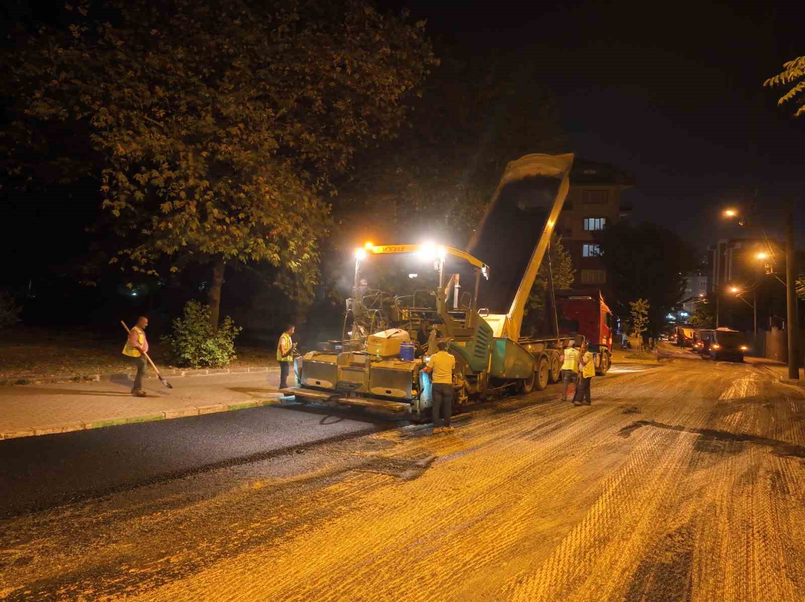 Yollarda asfalt mesaisi sürüyor