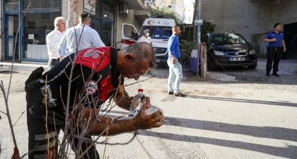 Annesini rehin alıp polisin yüzüne çamaşır suyu döktü! Ayağından vurularak etkisiz hale getirilen adam hayatını kaybetti