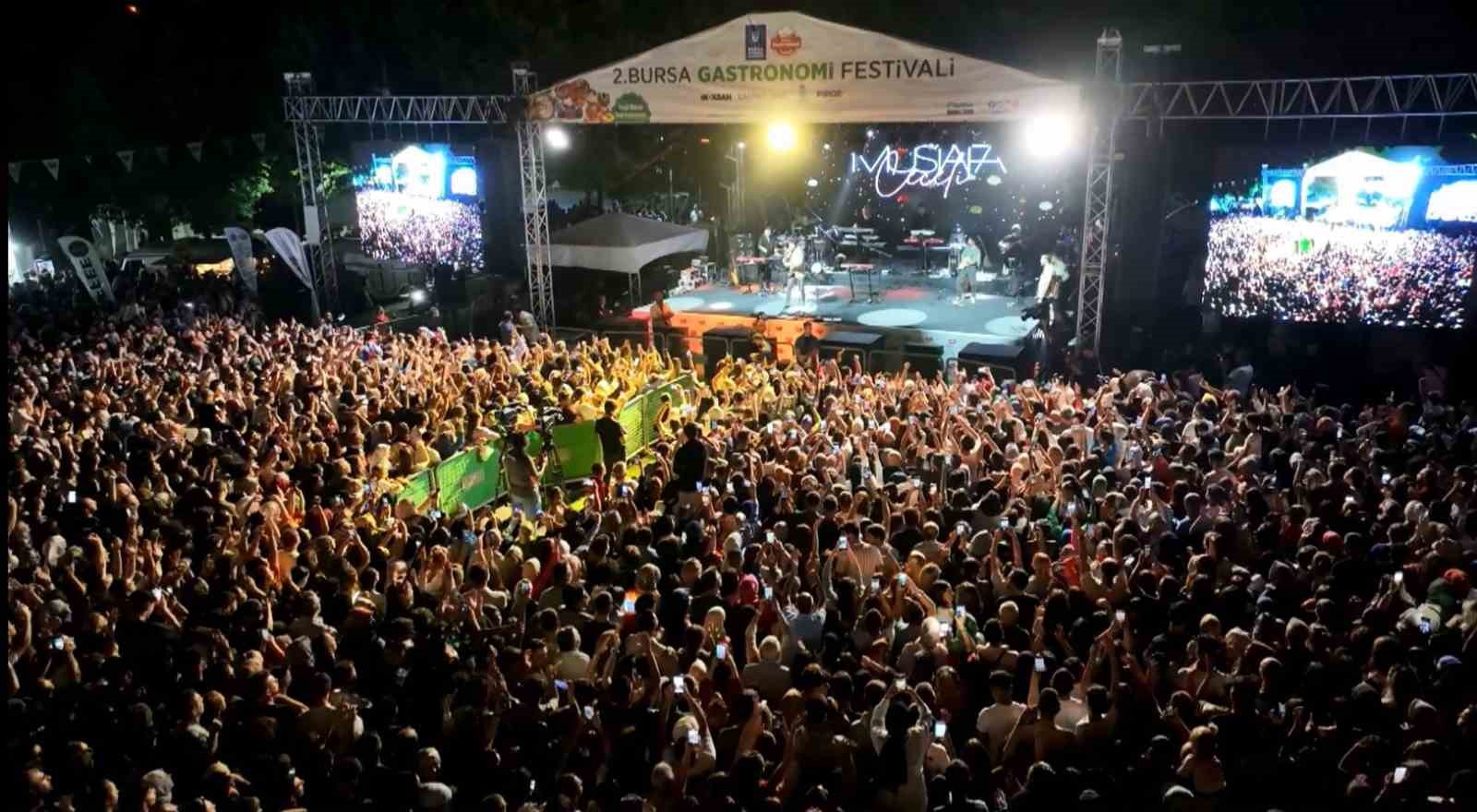 Bursa’da hem doyuran, hem coşturan festival