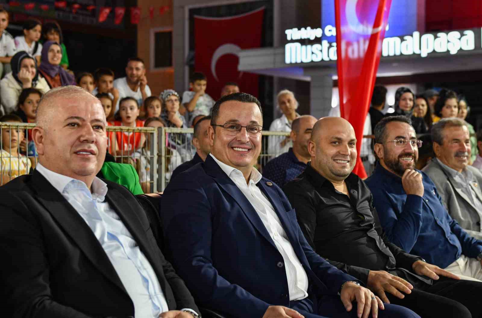 Mustafakemalpaşa’nın markası Tatlıtop Basketbol Şenlikleri başladı