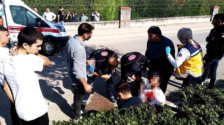 Kaza yapan çocuğun ’Baba seni istiyorum’ diye ağlaması yürekleri sızlattı