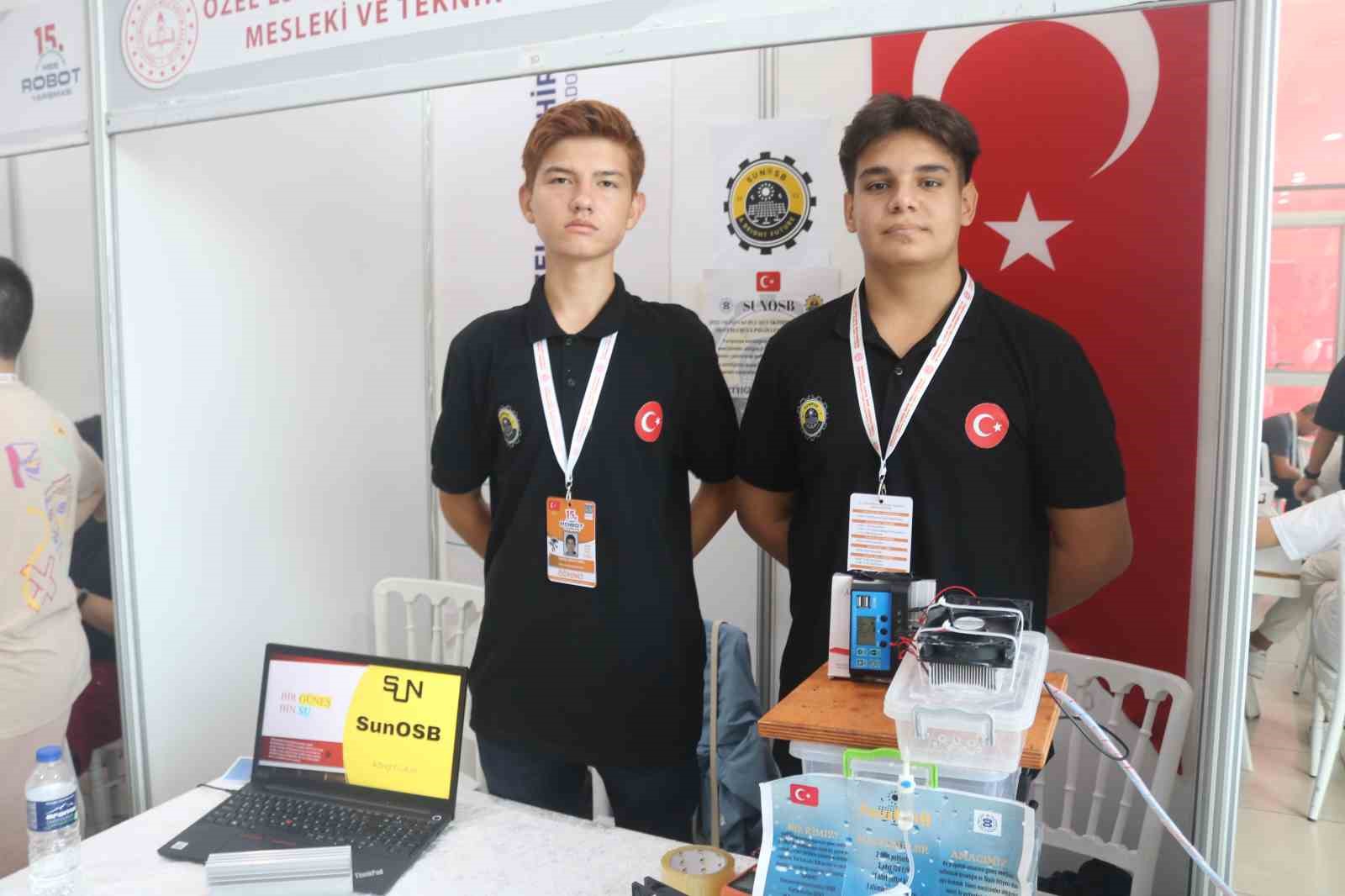 (Özel) 15 yaşındaki gençler yaptı... Güneşten üretilen suyla topraklar susuz kalmayacak