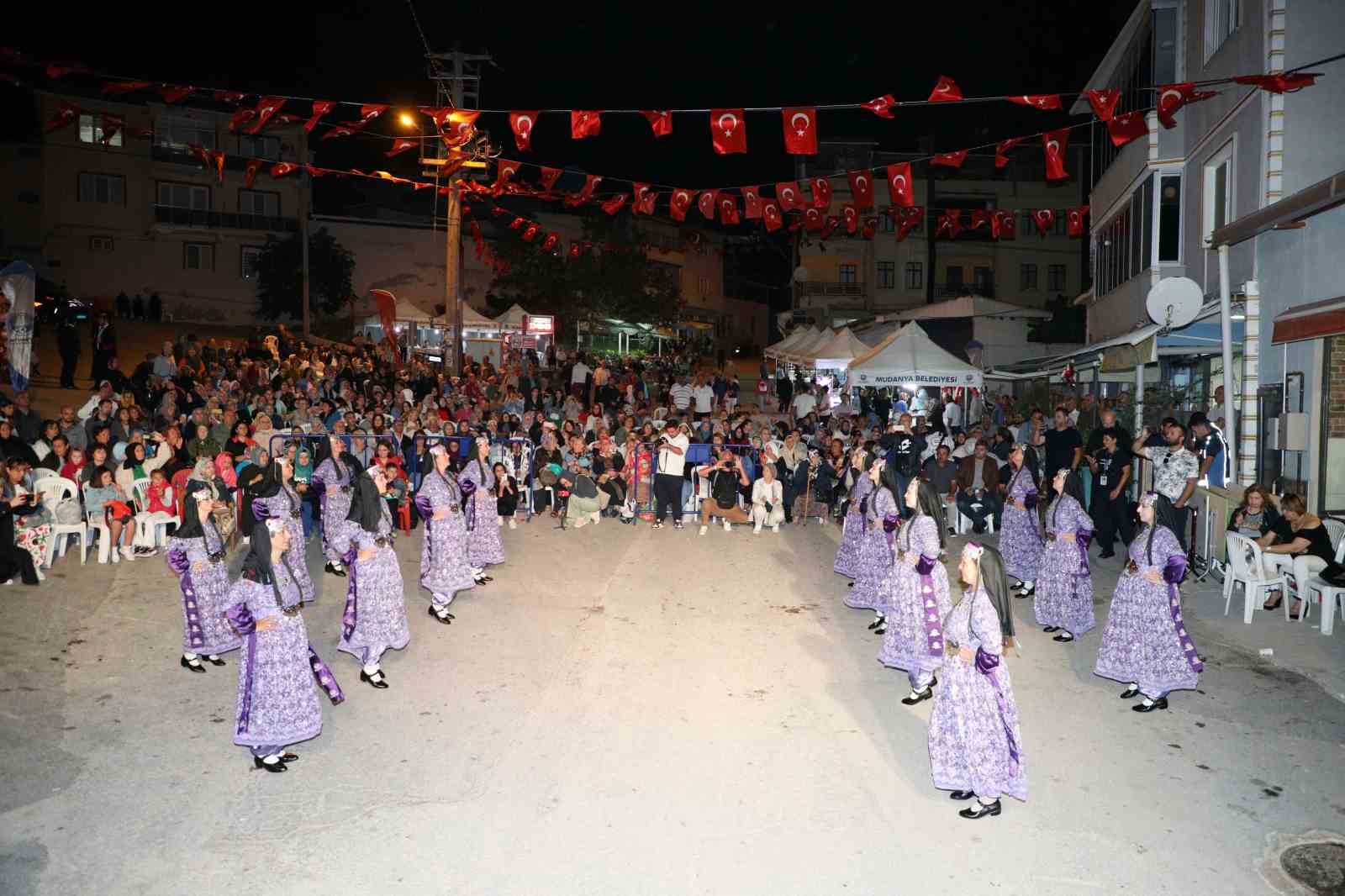 Mudanya’da siyah incir şenilği