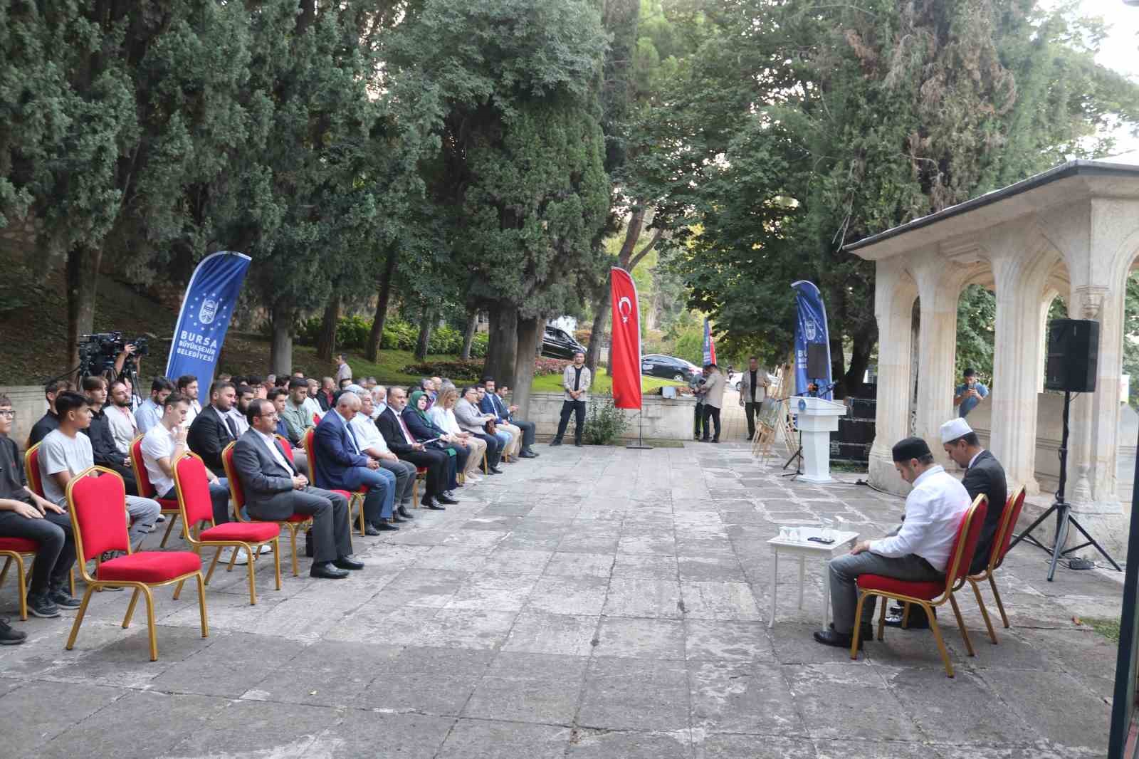 Mevlid’in yazarı Mevlid Kandili’nde kabri başında anıldı