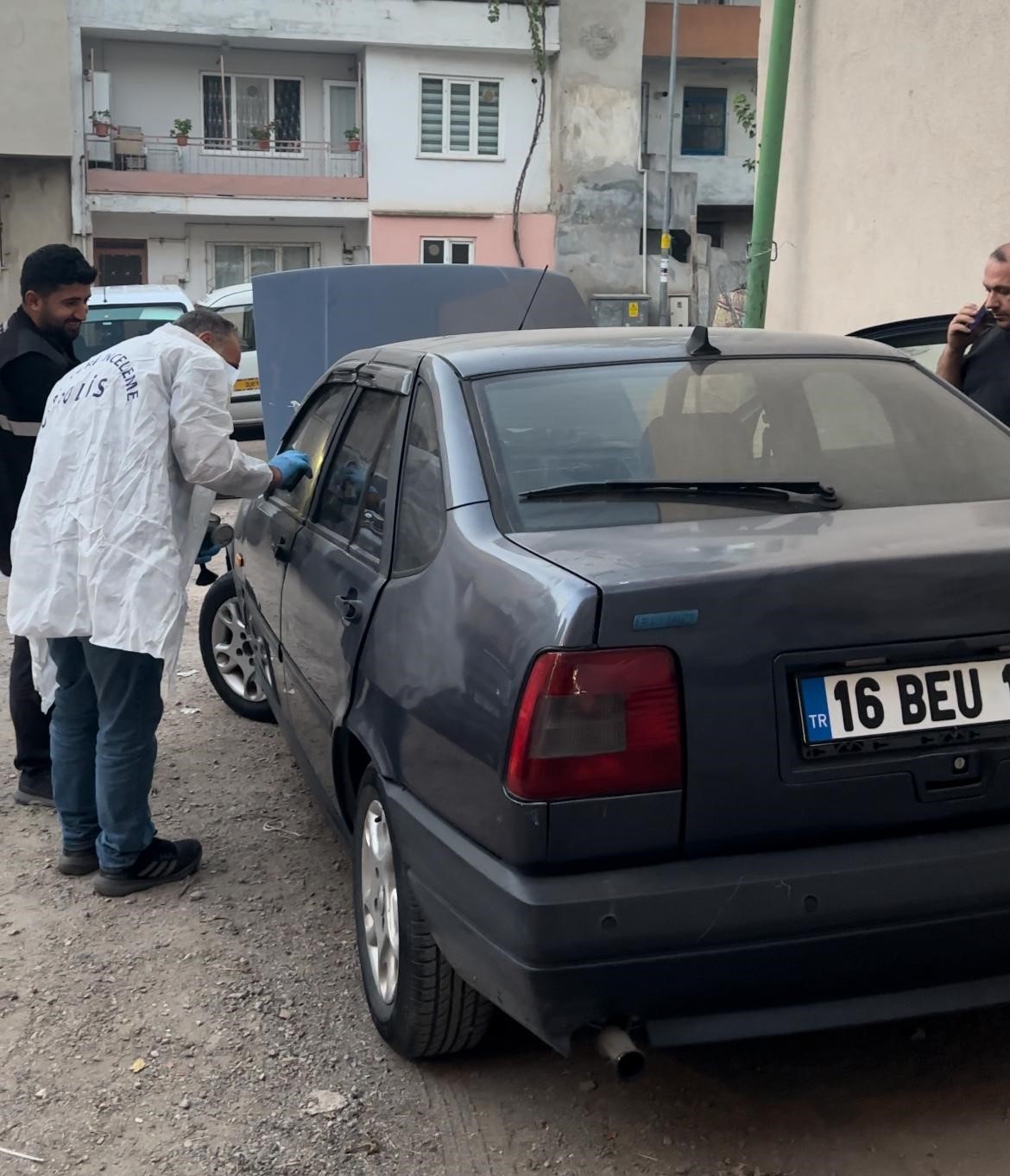 (Özel) Çalınan aracını 24 saat geçmeden polis buldu, çaldırmamak için araçta uyudu