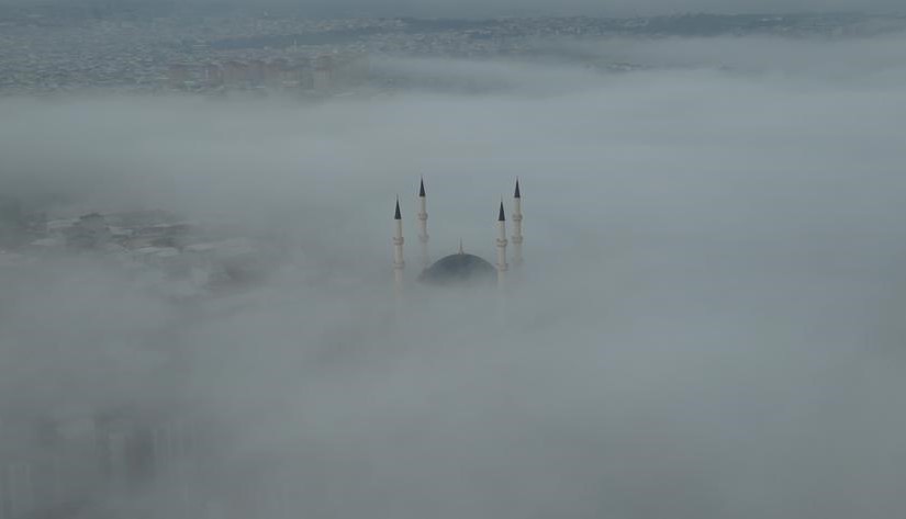 Bursa sisli bir sabaha uyandı