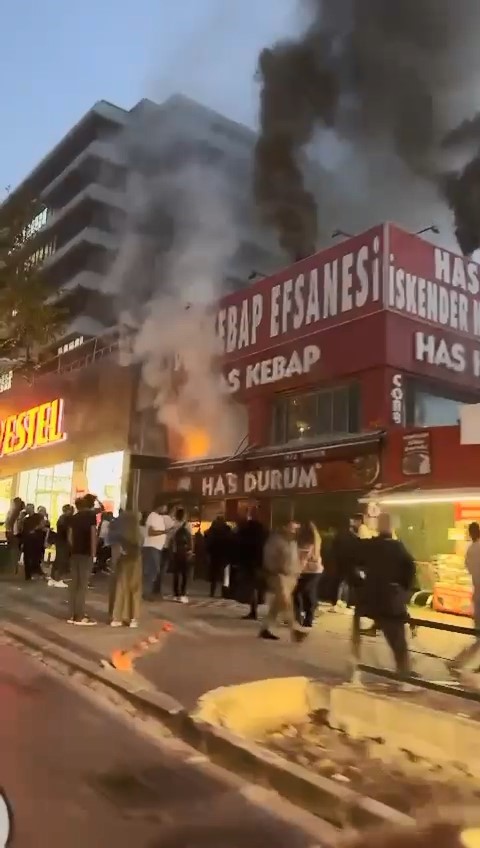 Kebapçıda korkutan yangın