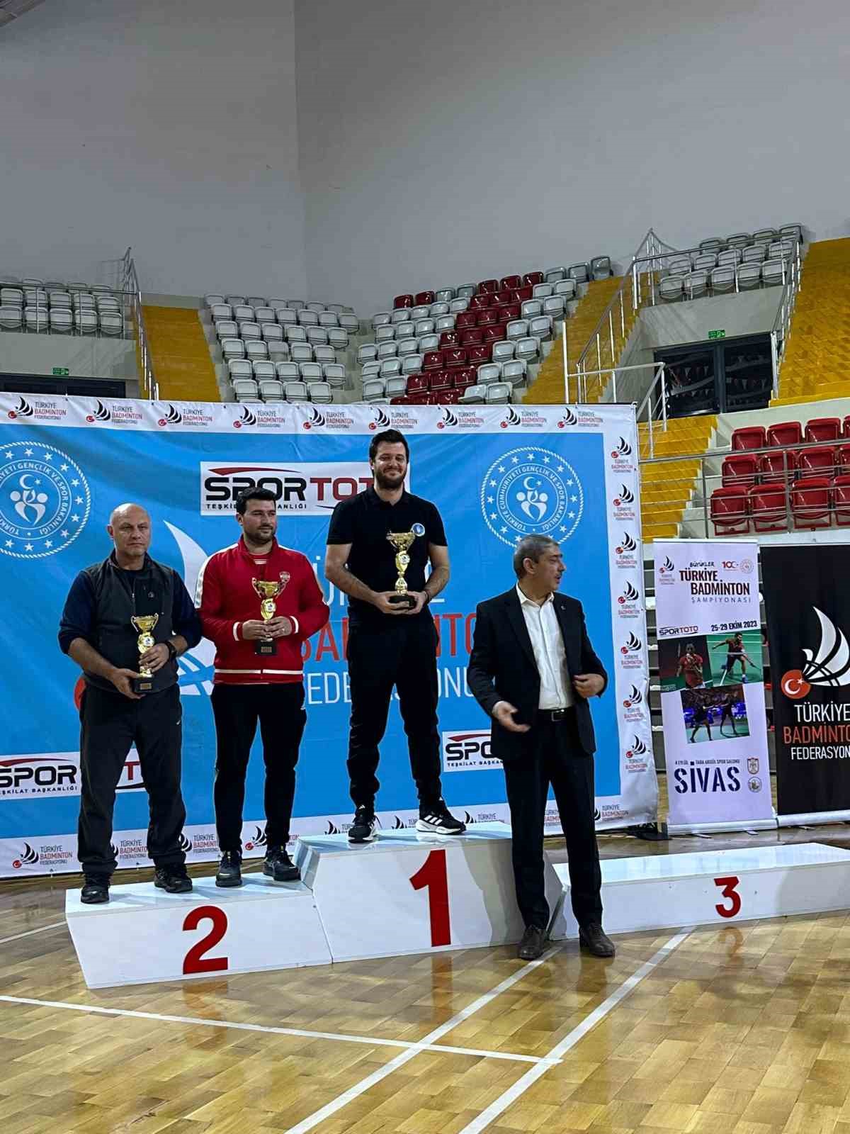 Büyükşehir Belediyesporlu badmintoncular yine zirvede