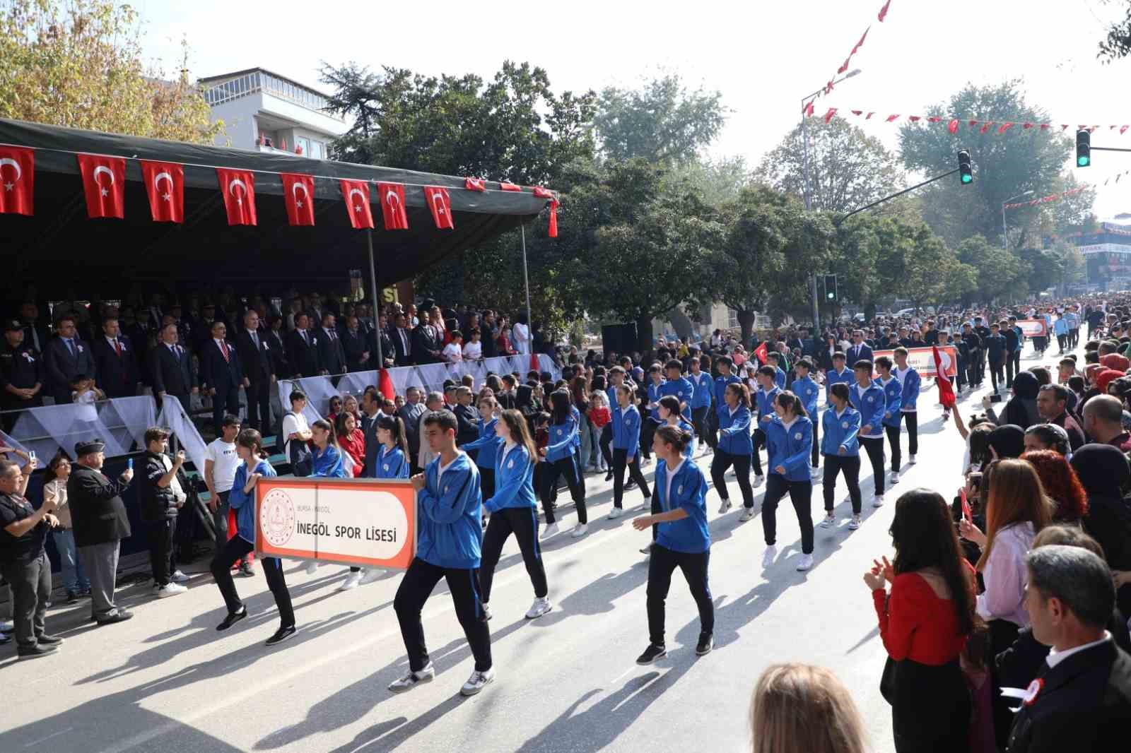 İnegöl’de Cumhuriyet Bayramı’nın 100. yıldönümü coşkuyla kutlandı