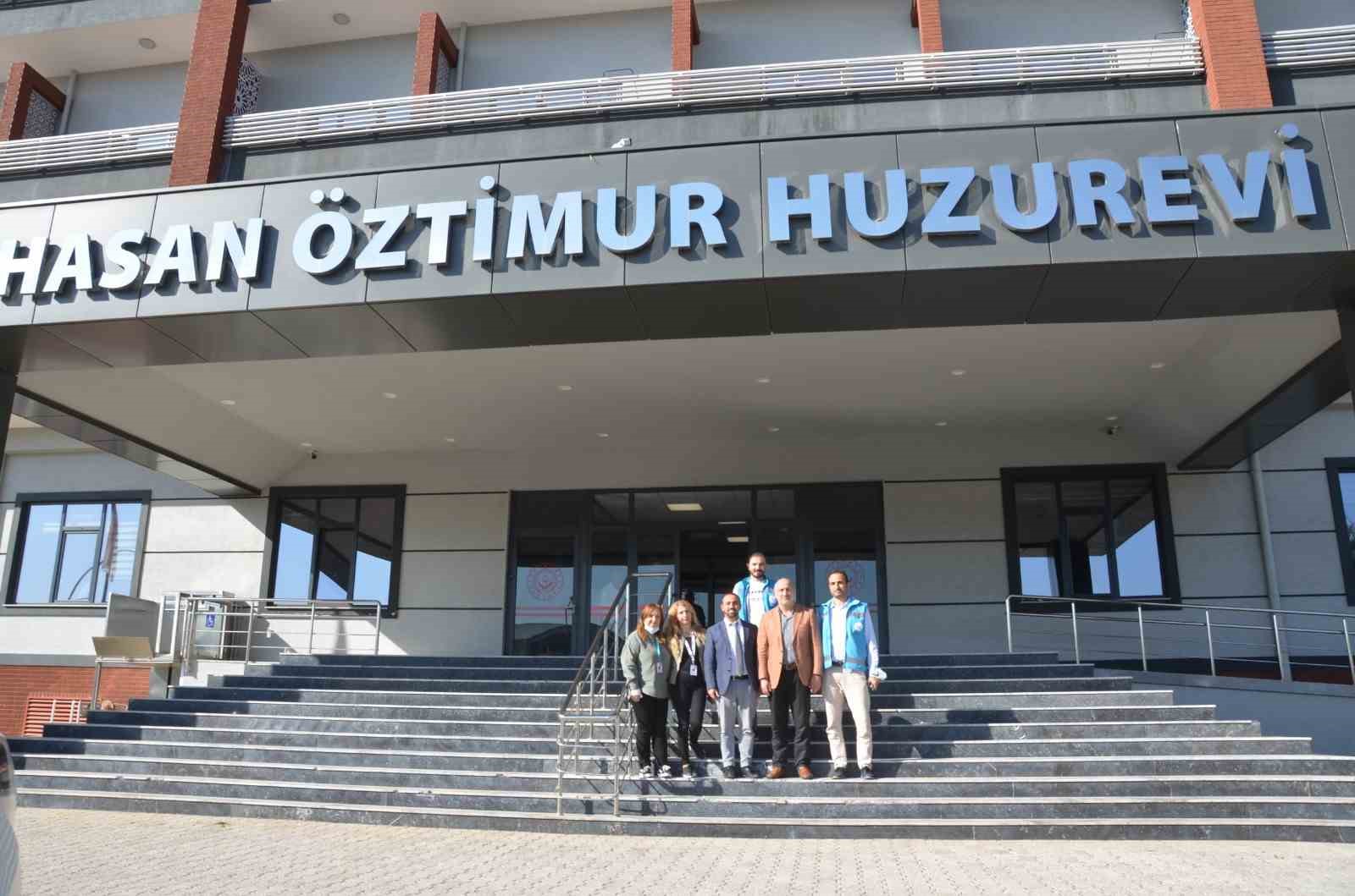 Huzurevi sakinlerinin ağız ve diş taramaları yapıldı