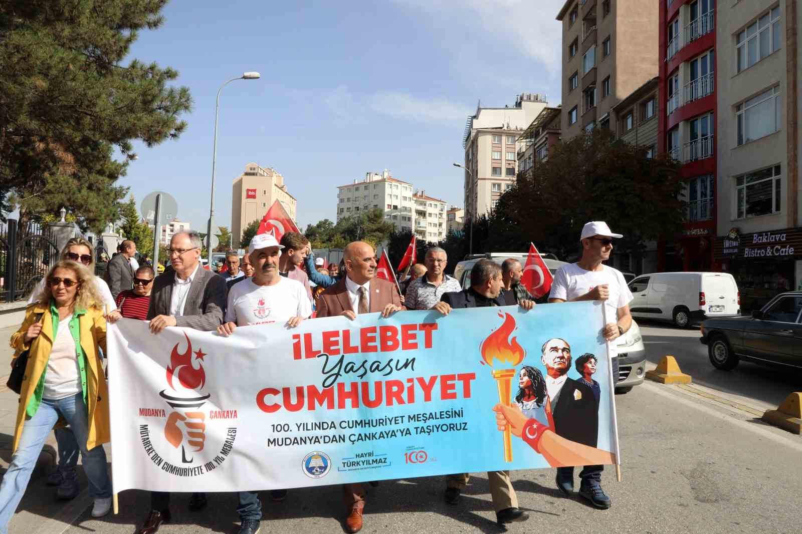 Cumhuriyet yürüyüşü beşinci günde Seyitgazi’de