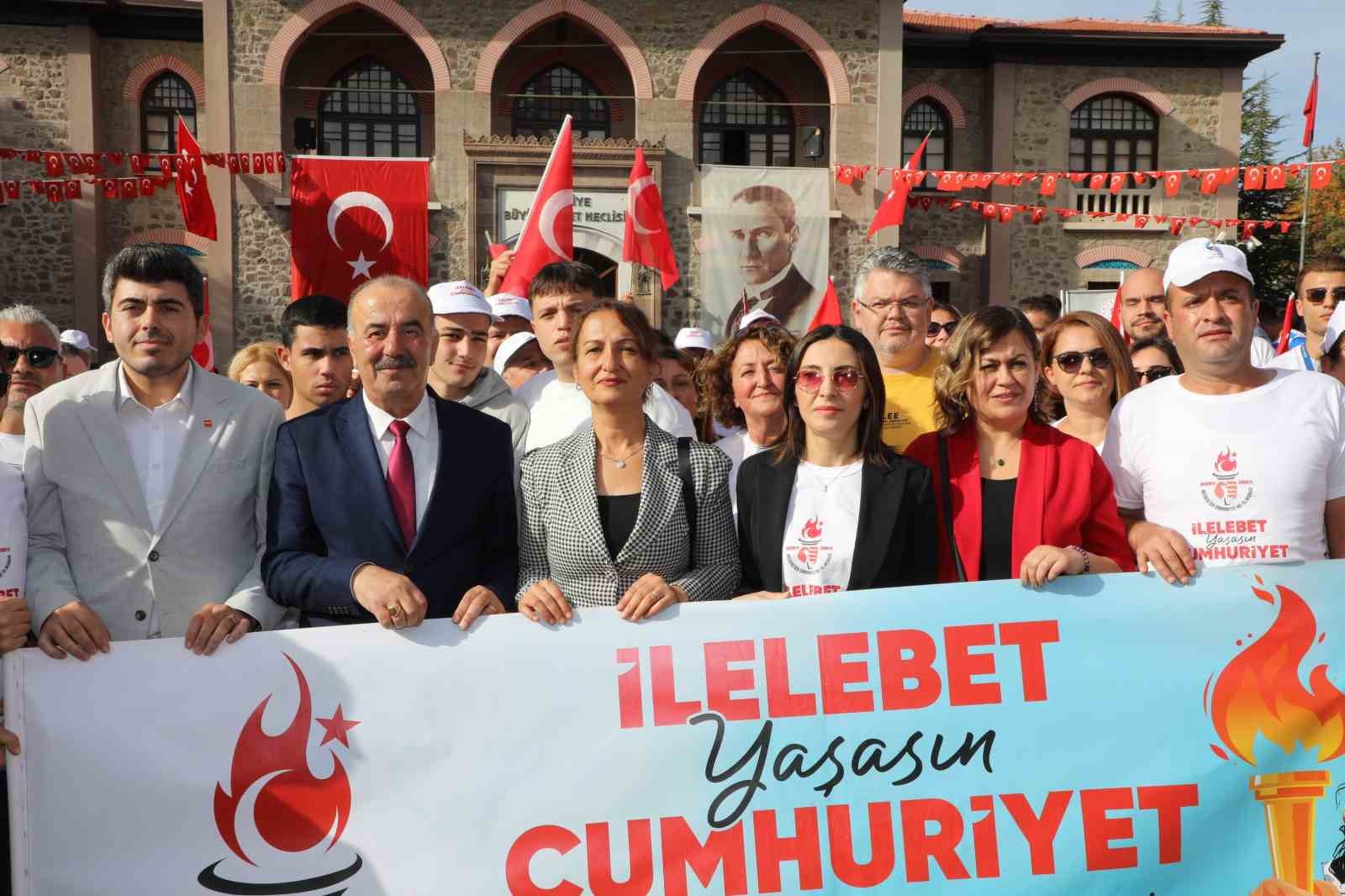 Mütareke’den Cumhuriyet’e 100. yıl meşalesi Anıtkabir’de