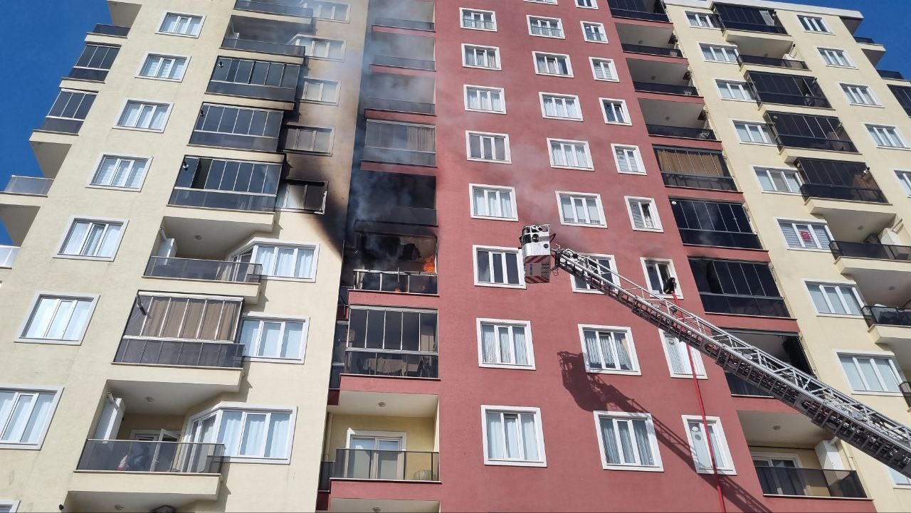 Bursa’da 11 katlı apartmanda can pazarı