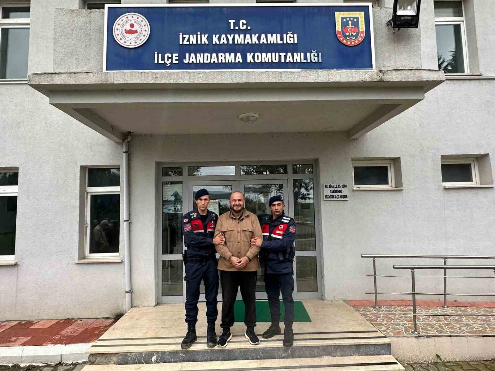 Bursa’da kaçak kazı yapan şüphelilere jandarma baskını: 5 gözaltı