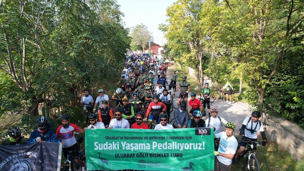 Uluabat’ın korunması için pedal çevirdiler