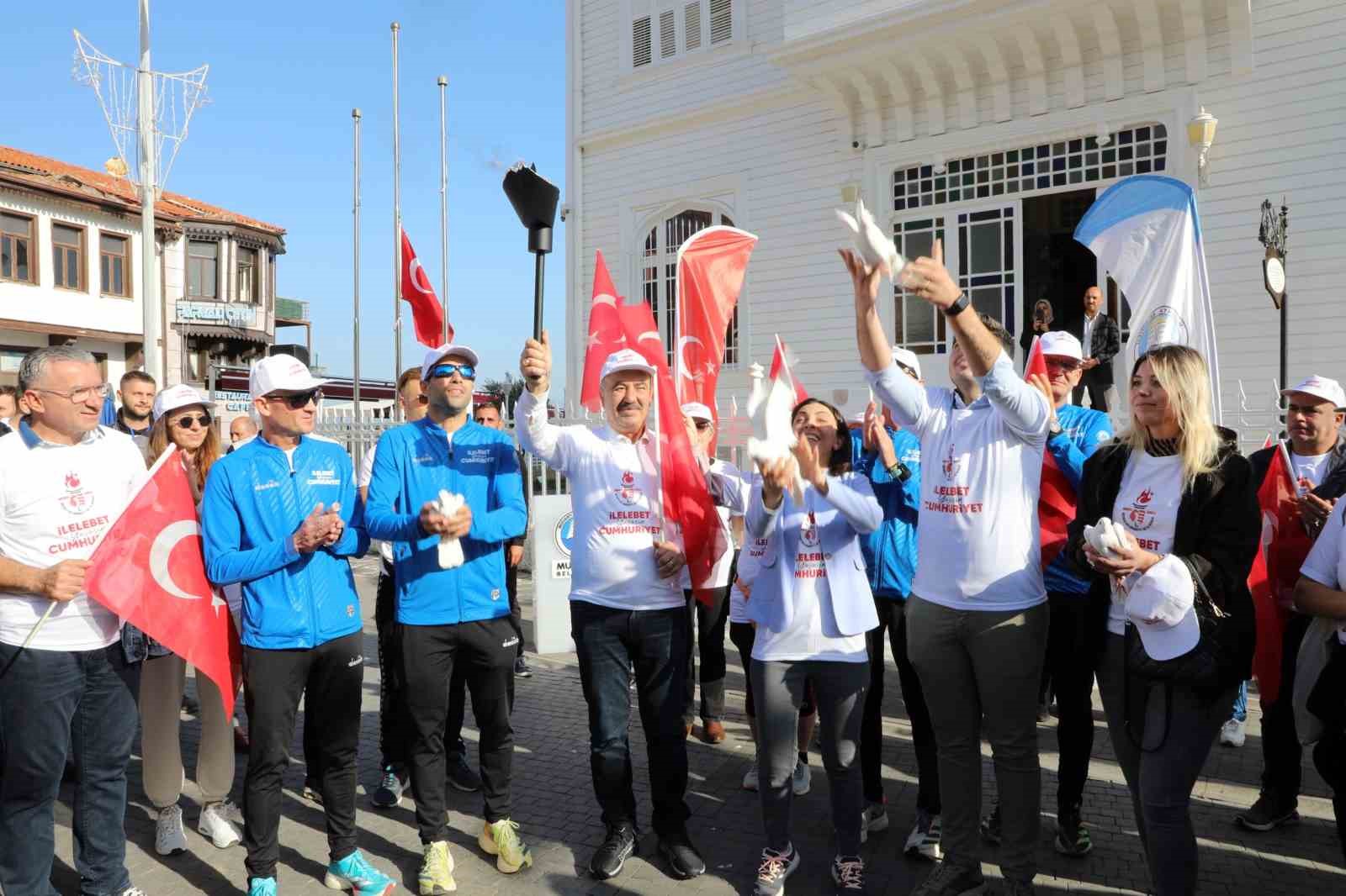 Başkan Türkyılmaz, 100. yılda Cumhuriyet için yürüyor