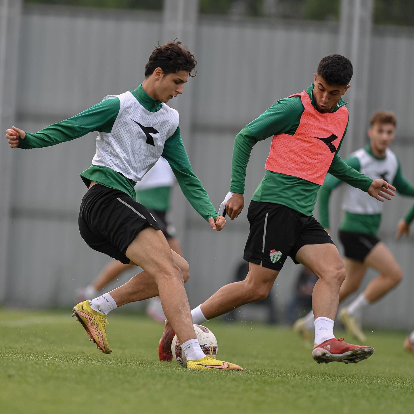 Bursaspor günü çift idmanla tamamladı