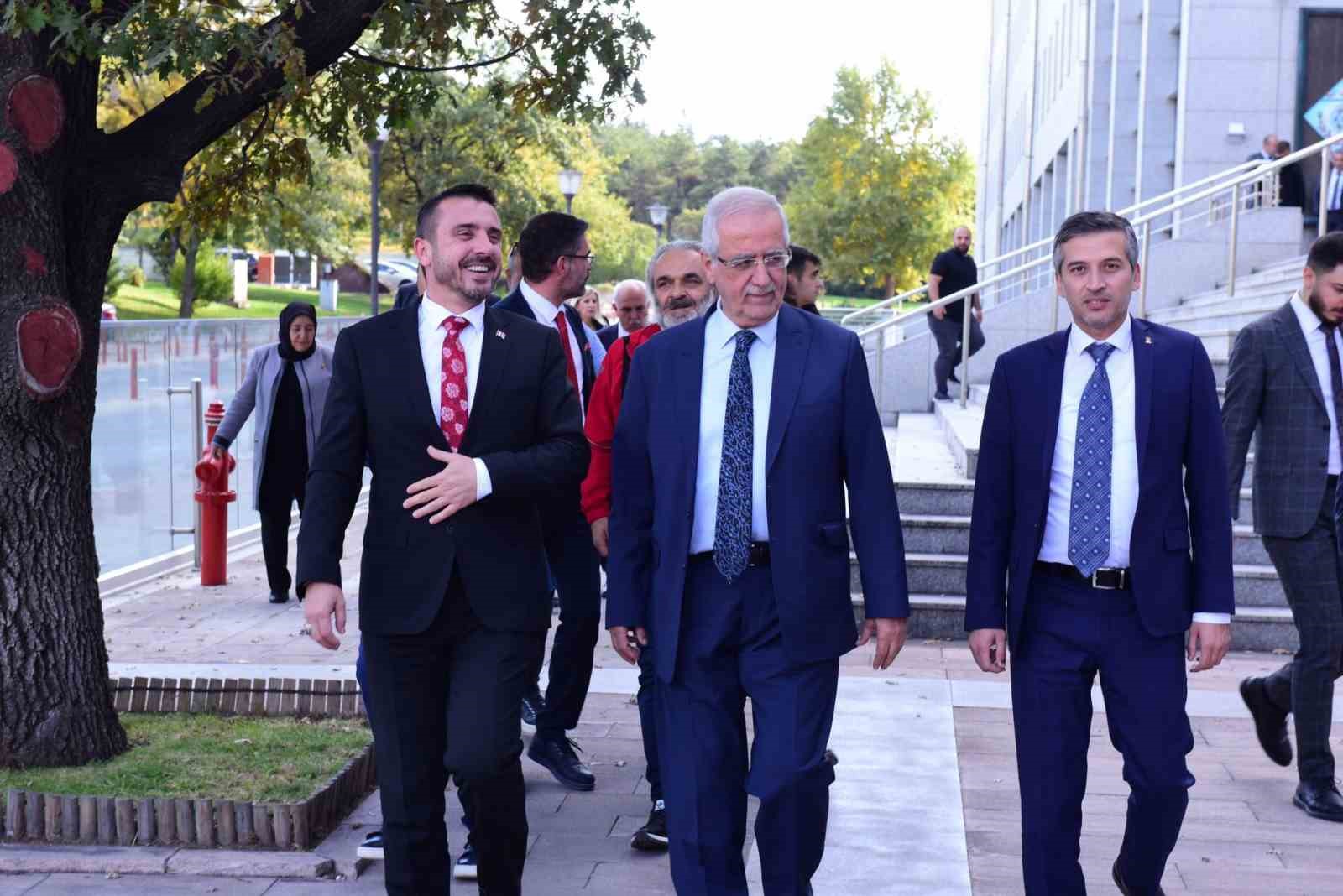 Kestel’in ‘En ucuz ekmeği’ Türkiye Büyük Millet Meclisi’nde