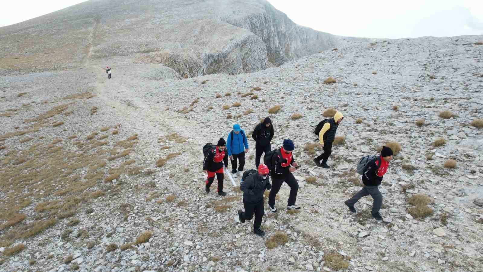 Cumhuriyet’in 100. yılında Uludağ’ın zirvesine tırmandılar