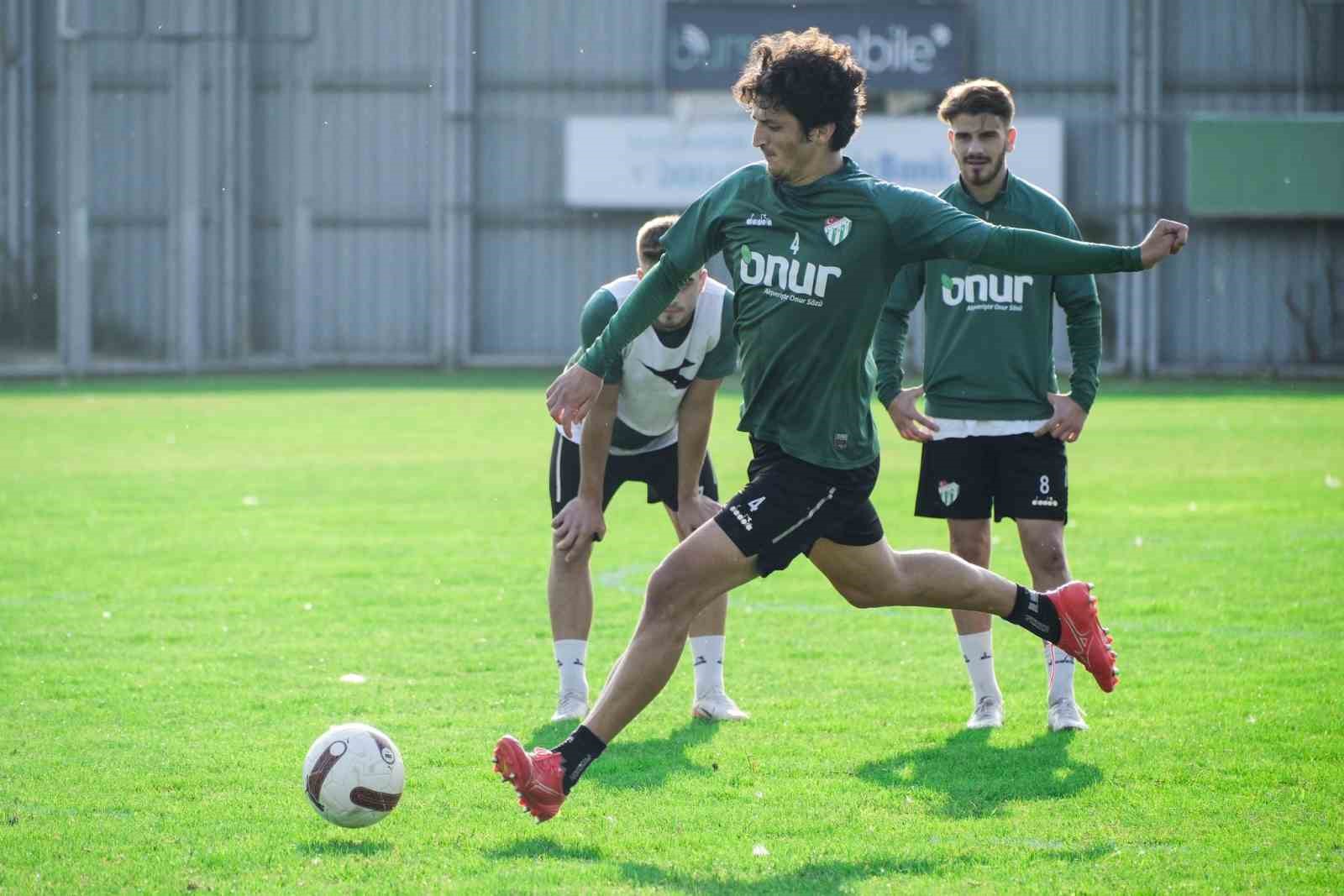 Bursaspor’da tempo arttı