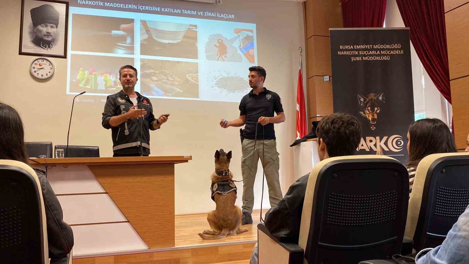 ’En İyi Narkotik Polisi Anne’