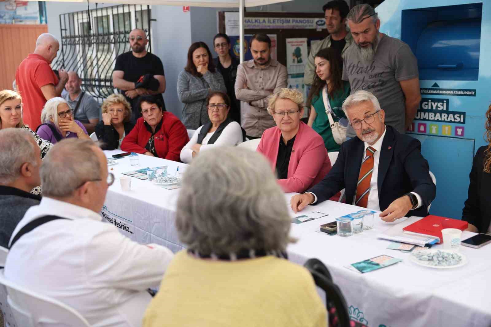 Başkan Erdem vatandaşların sıkıntılarını dinledi