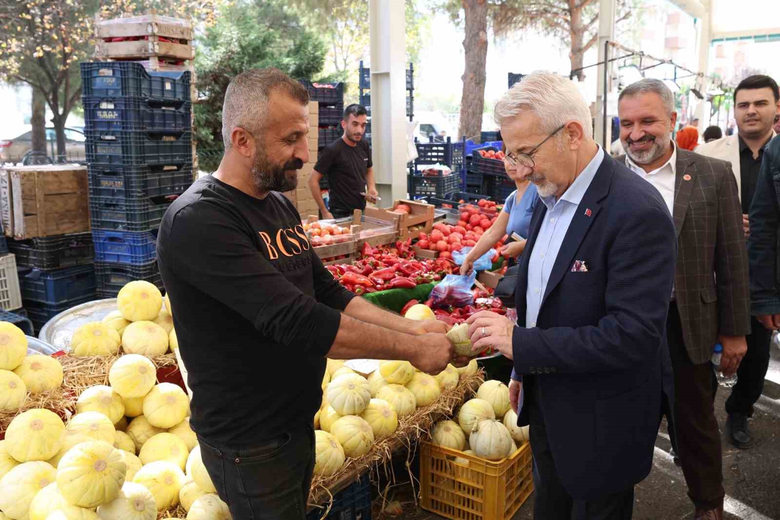 Altınşehir’de modern kapalı pazar alanı açıldı