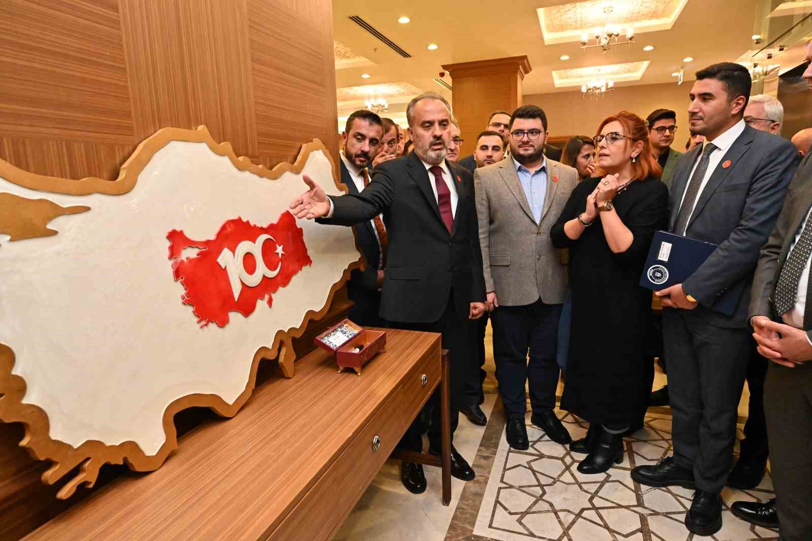 Büyükşehir meclisi, imzalarıyla tarihe not düştü