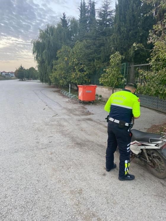 İznik ilçe jandarmadan tescilsiz ve plakasız araçlara uygulama