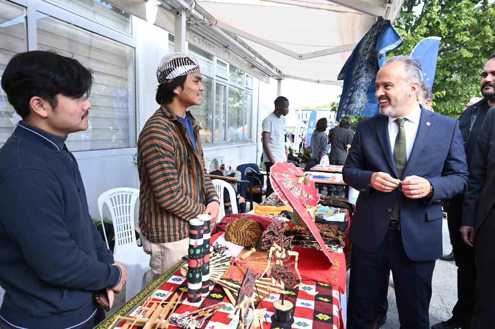 Bursa’da üniversitelilere ‘Hoş geldin’ şöleni